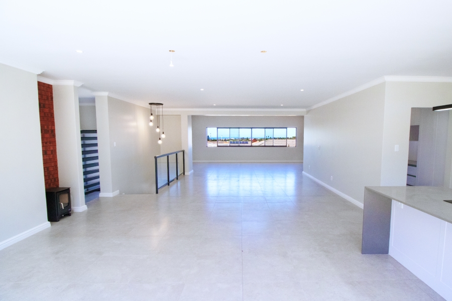 3 Bedroom Property for Sale in Wavecrest Eastern Cape